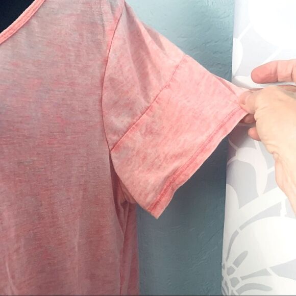 Marika Pink Washed V-Neck T-shirt Size Large - Picture 5 of 9